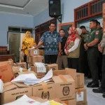 Menjelang Pencoblosan Pemilu, Pj Gubernur Nana Sudjana Cek Kesiapan Penyelenggaraan Pemilu di Kabupaten Pekalongan IMG-20240130-WA0099