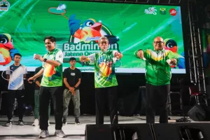 Pembukaan Badminton Jateng Open 2024 Diwarnai dengan Pertandingan Eksebisi Juara Olimpiade dan All England