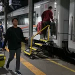 KAI Daop 4 Semarang Catat Kenaikan 5 Persen Penumpang di Semester Awal 2025 WhatsApp Image 2025-07-10 at 18.43.52