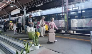 Naik Kereta, Jelajahi Pesona Batang: Ragam Destinasi Dekat Stasiun yang Kian Diminati