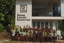 Tak Sekadar Wisata Edukasi, Siswa SMP Cokroaminoto Banjarmangu Belajar Konservasi hingga Public Speaking