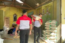 Dulu Terkendala Ongkir, Kini Petani Karanganyar Kirim 2 Ton Beras ke Jakarta Berkat JNE