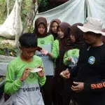 Belajar dari Alam, Siswa SMP Cokroaminoto Kenali Budidaya Lebah dan Pentingnya Konservasi WhatsApp Image 2026-07-18 at 21.30.11
