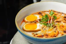 Temani Malam di Jakarta, Rooms Inc Sudirman Sajikan Menu Comfort Food Lewat “The Late Shift”