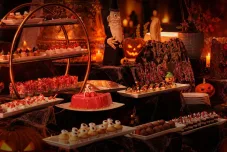 Hotel Ciputra Semarang Hadirkan Halloween Dinner Party, Buffet All You Can Eat Rp149 Ribu